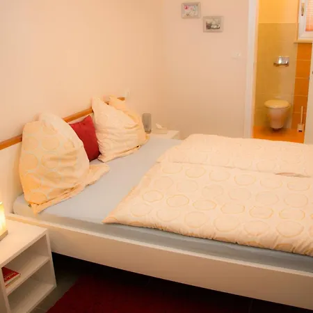 Sabine Holiday home Kastelir